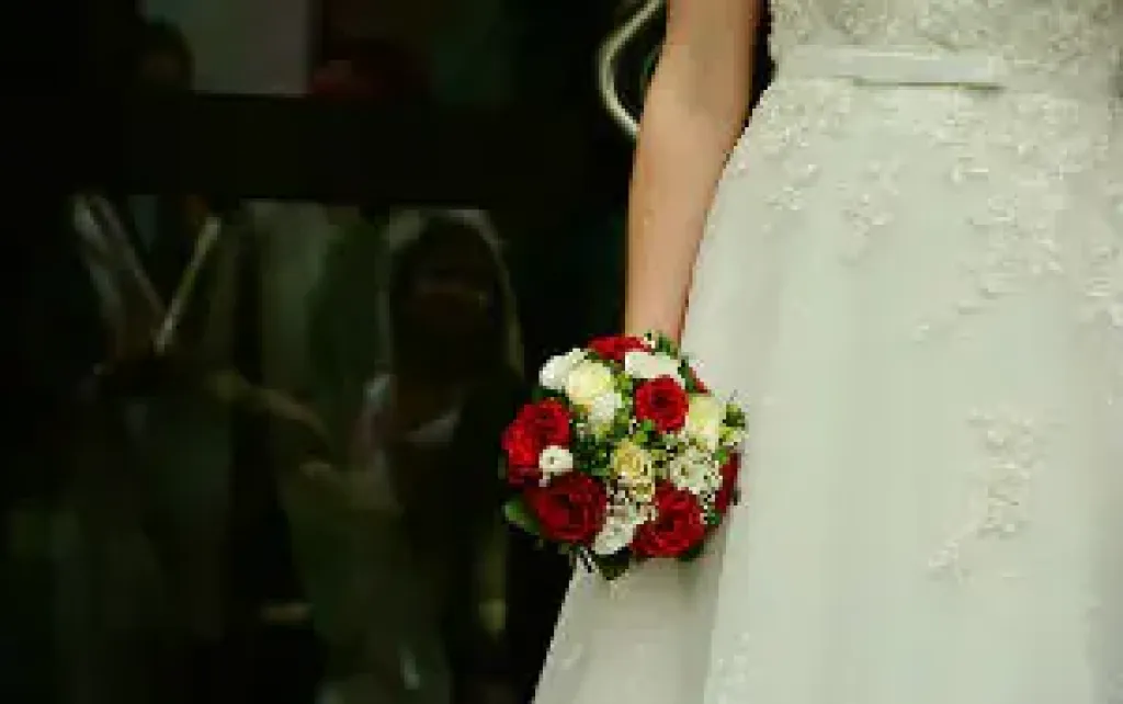 Nettoyer et conserver sa robe de mariée après son mariage à Cugnaux